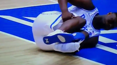 Zion Williamson infortunio al ginocchio, esplode una scarpa