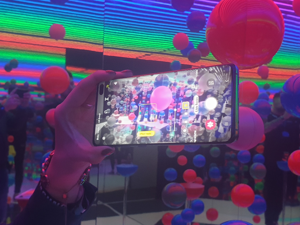 Arrivano i Samsung Galaxy S10, S10+ e S10e, con la sorpresa 5G Arrivano i Samsung Galaxy S10, S10+ e S10e, con la sorpresa 5G