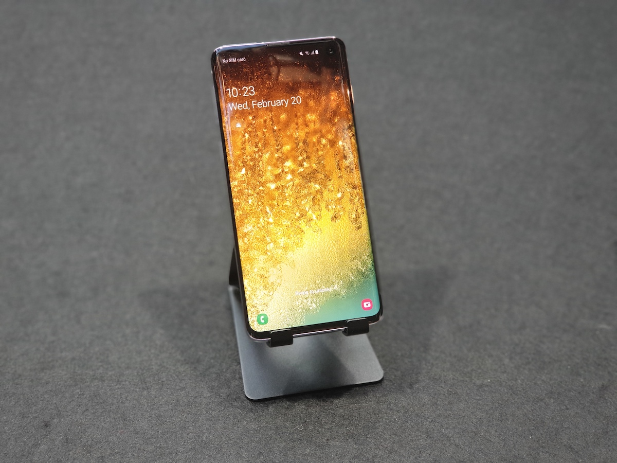 Arrivano i Samsung Galaxy S10, S10+ e S10e, con la sorpresa 5G Arrivano i Samsung Galaxy S10, S10+ e S10e, con la sorpresa 5G