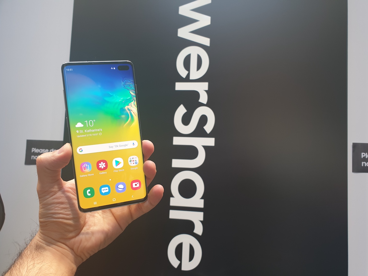 Arrivano i Samsung Galaxy S10, S10+ e S10e, con la sorpresa 5G Arrivano i Samsung Galaxy S10, S10+ e S10e, con la sorpresa 5G