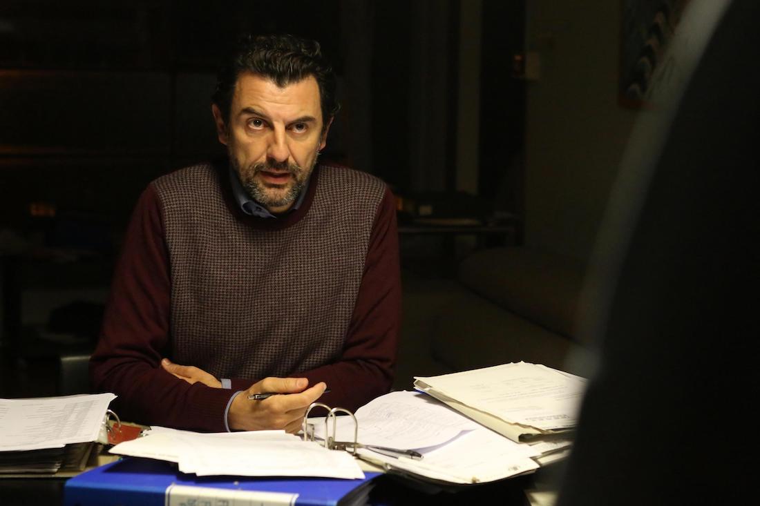 Il mondo sulle spalle: il film tv con Beppe Fiorello Il mondo sulle spalle: il film tv con Beppe Fiorello