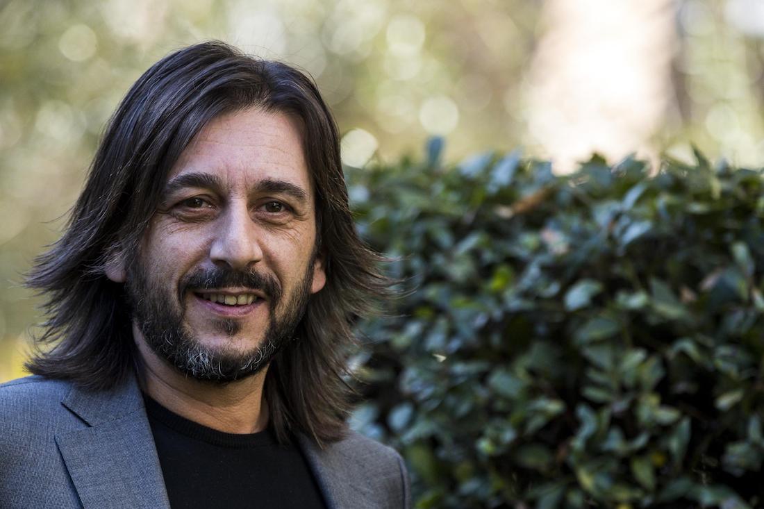 Il mondo sulle spalle: il film tv con Beppe Fiorello Il mondo sulle spalle: il film tv con Beppe Fiorello