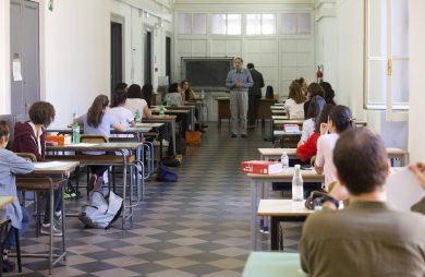 Da Lugano a Pomigliano d’Arco, per fare la maturità (a buon mercato)