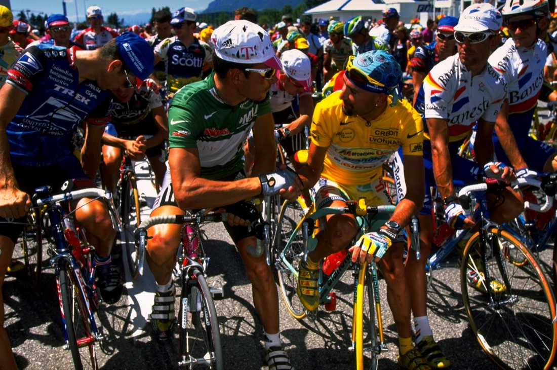 Marco Pantani: 15 anni fa moriva il “Pirata”. La storia e le foto