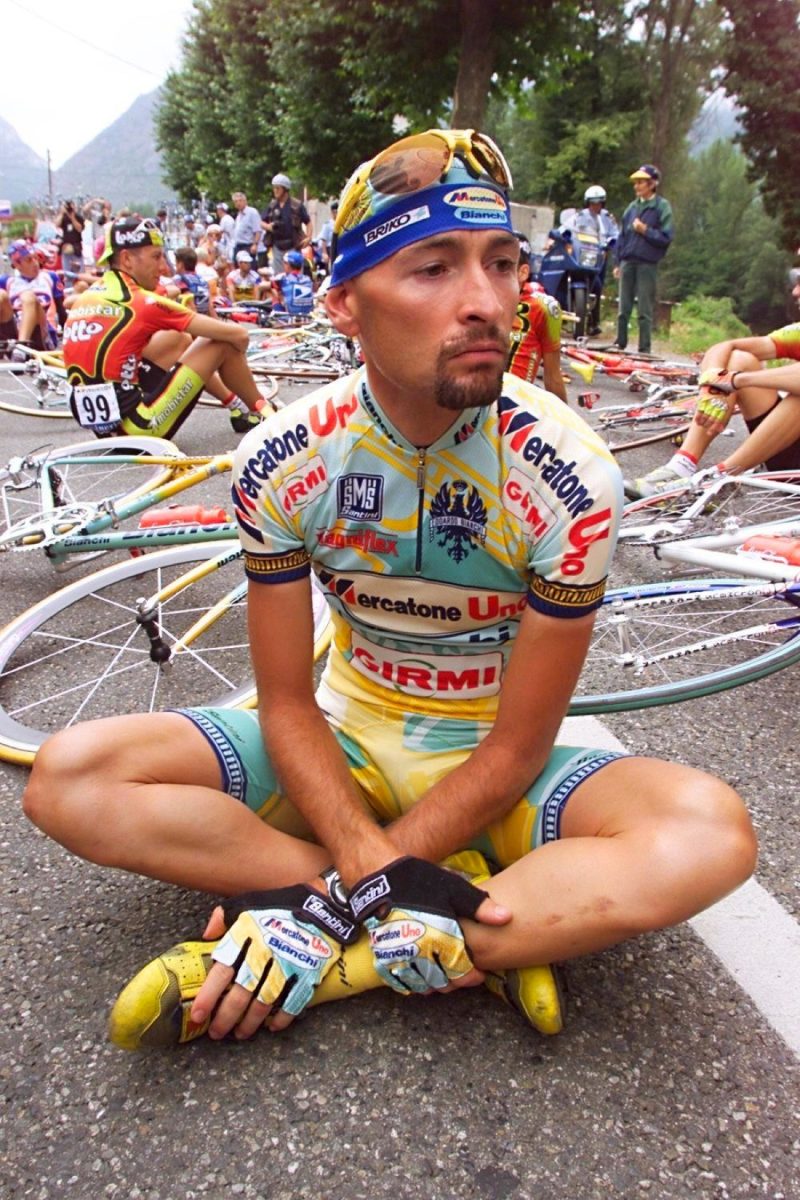 Marco Pantani: 15 anni fa moriva il “Pirata”. La storia e le foto