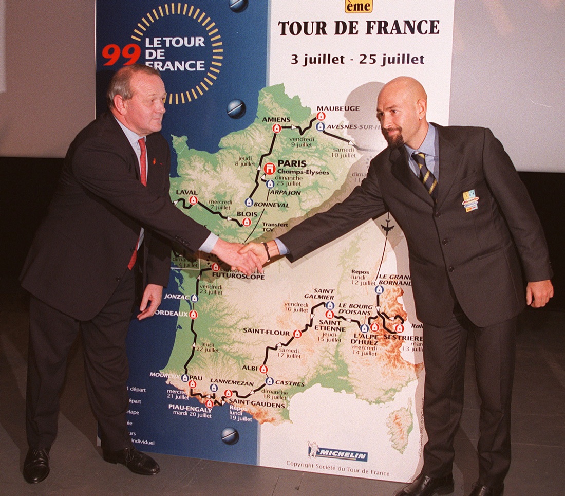 Marco Pantani: 15 anni fa moriva il “Pirata”. La storia e le foto