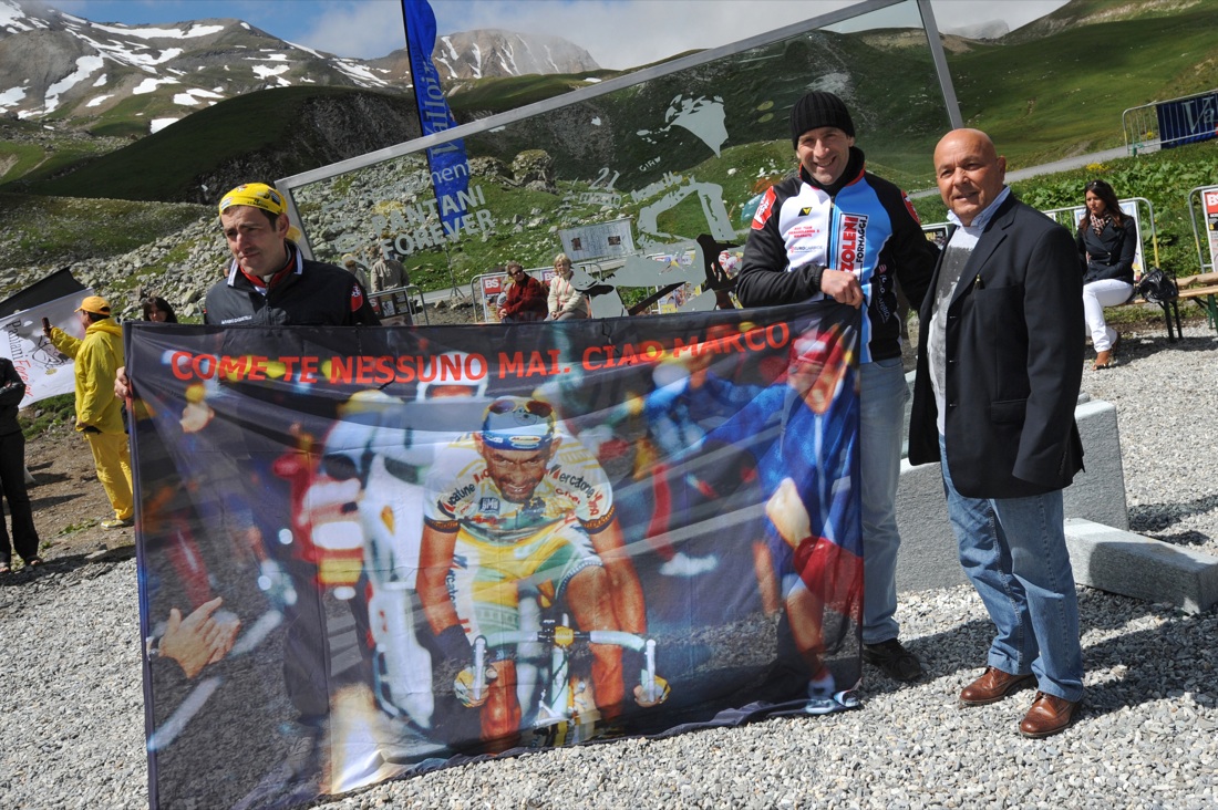 Marco Pantani: 15 anni fa moriva il “Pirata”. La storia e le foto