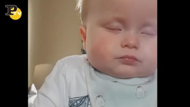 Bambino addormentato non riesce a svegliarsi