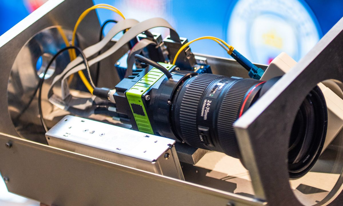 Galleria foto 'Nel calcio del futuro il regista sarai tu' - foto 3