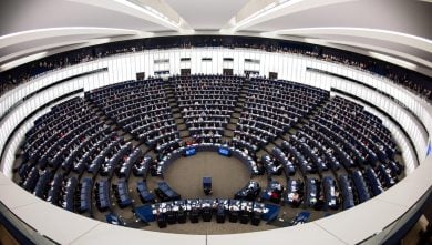 Europee 2019: come funziona il Parlamento (e perché Di Maio corteggia i gilet gialli)