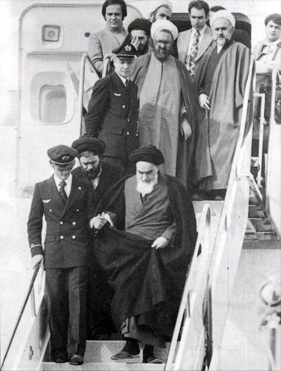 40 anni fa l’ingresso di Khomeini a Teheran: storia e foto