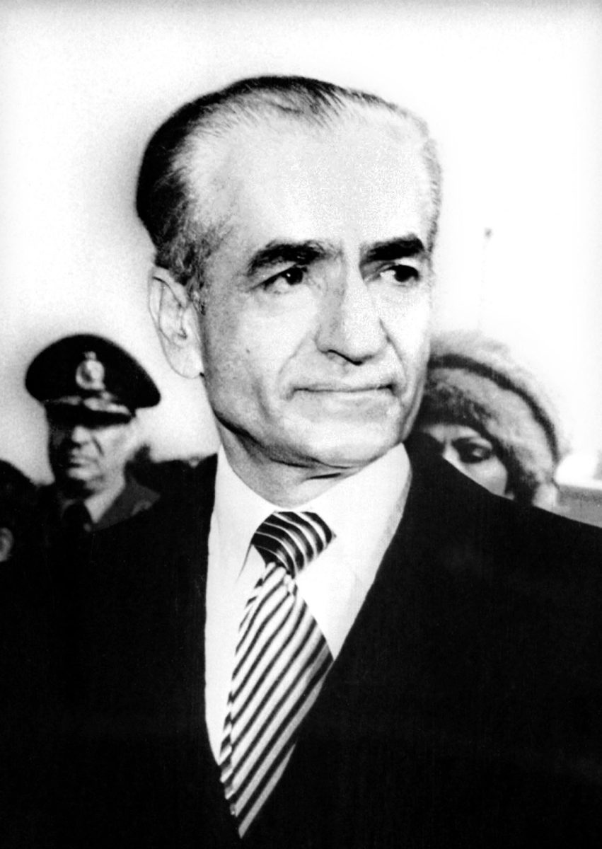 40 anni fa l’ingresso di Khomeini a Teheran: storia e foto