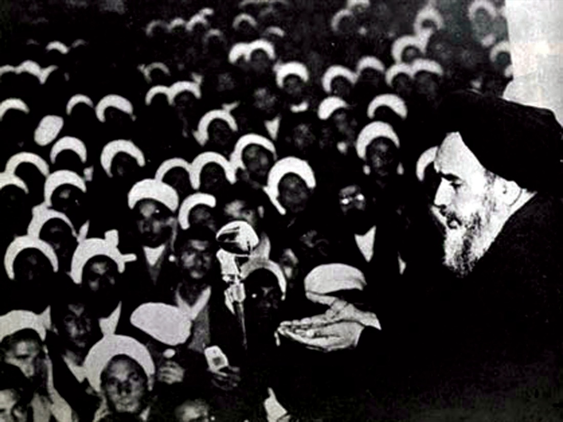 40 anni fa l’ingresso di Khomeini a Teheran: storia e foto