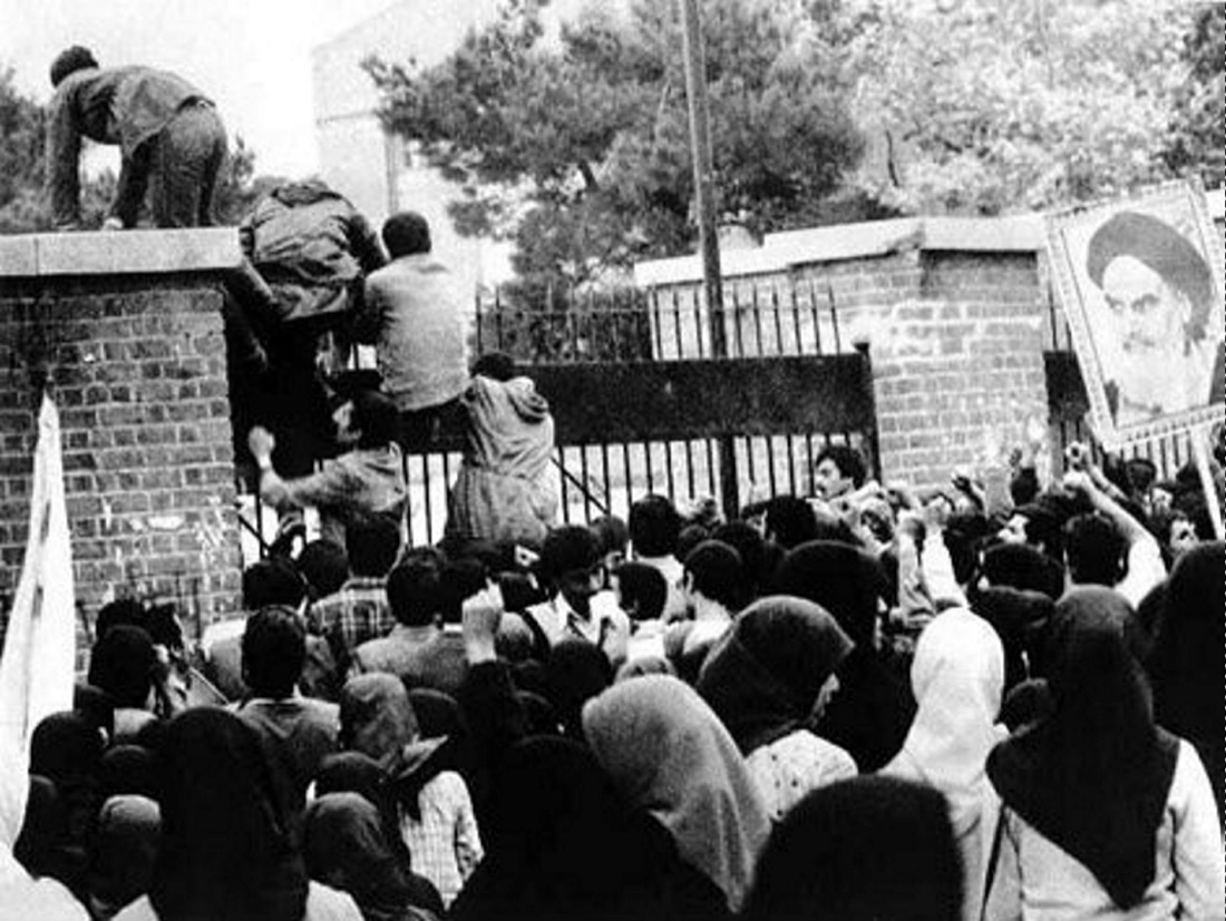 40 anni fa l’ingresso di Khomeini a Teheran: storia e foto