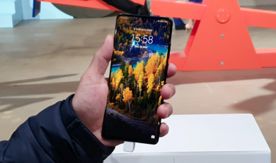 Smartphone, la prova del nuovo Huawei P30 | video