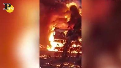 Pilota muore dopo essersi schiantato con il suo aereo