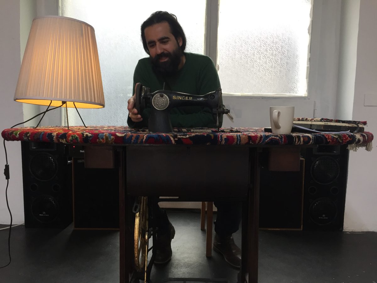 Galleria foto 'In volo su un tappeto persiano con Mahmoud Saleh Mohammadi, portatore di luce' - foto 2