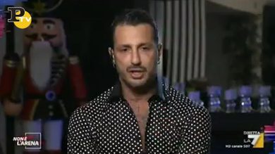 Fabrizio Corona viola le disposizioni del tribunale e torna in carcere