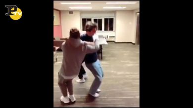 Ragazzi provano la Triangle Dance con un imprevisto