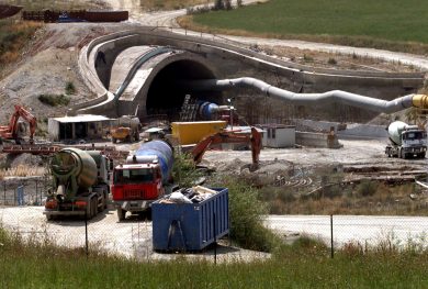 La lista del cantieri e delle opere bloccate in Italia (oltre la Tav)