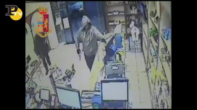 Lecce, rapina in una tabaccheria: arrestato un 34enne