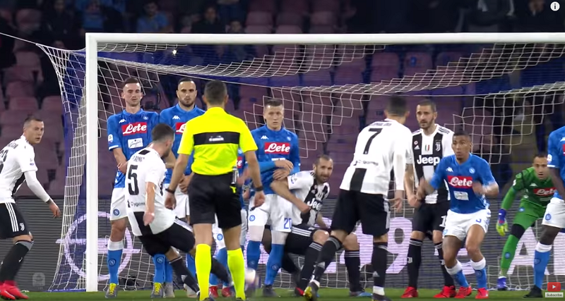 Napoli-Juventus e il giallo del gol di Pjanic: era fuorigioco? Napoli-Juventus e il giallo del gol di Pjanic: era fuorigioco?