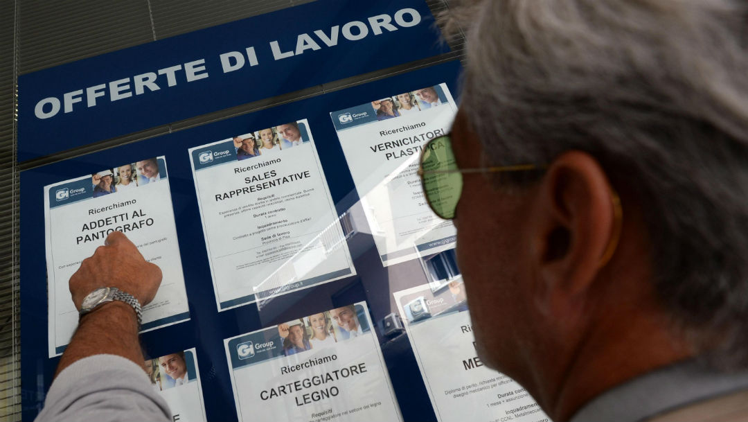 Istat; pil +0,2%. Italia fuori dalla recessione. In calo la disoccupazione