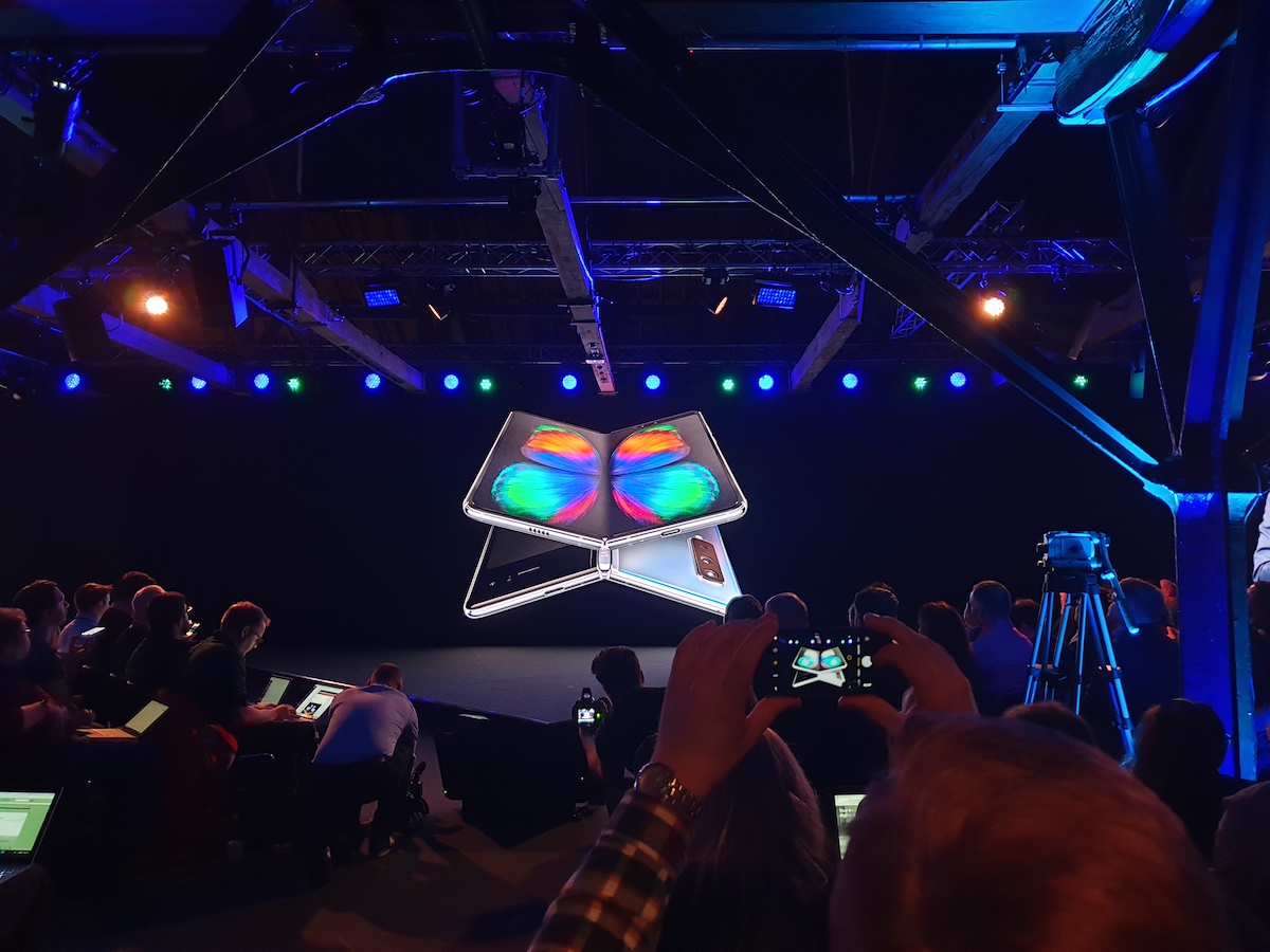 Galaxy Fold, perché è stato rimandato