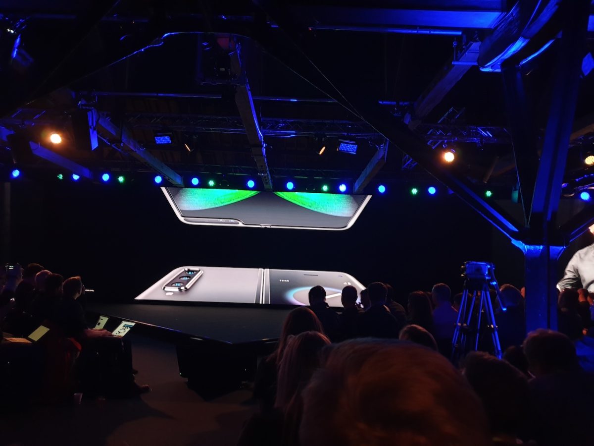 Galleria foto 'Galaxy Fold, perché è stato rimandato' - foto 23