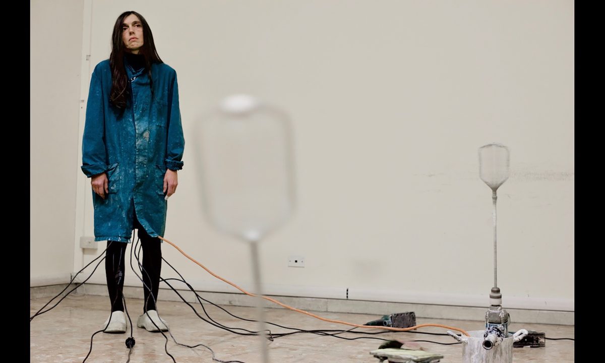 Galleria foto 'Chi ha spaccato i piatti Fornasetti? Intervista all’artista Carlo Dell’Acqua' - foto 10