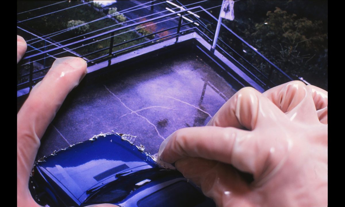 Galleria foto 'Chi ha spaccato i piatti Fornasetti? Intervista all’artista Carlo Dell’Acqua' - foto 4