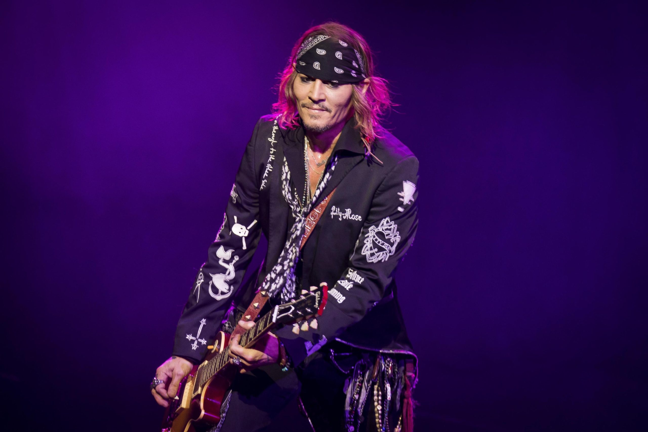 Hollywood Vampires: il nuovo album con Heroes di David Bowie Hollywood Vampires: il nuovo album con Heroes di David Bowie