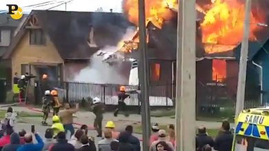 Cile, aereo precipita su un’abitazione: 6 morti