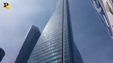 Falso allarme bomba a Madrid, evacuato il Torrespacio