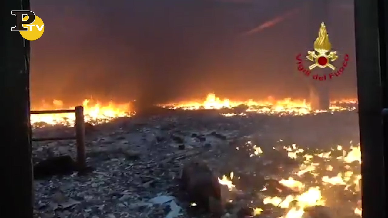 Ancona, incendio all’azienda Tontarelli a Castelfidardo Ancona, incendio all’azienda Tontarelli a Castelfidardo