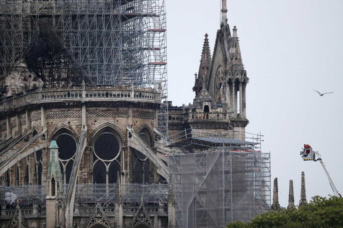 Galleria foto 'Incendio a Notre Dame | foto' - foto 12