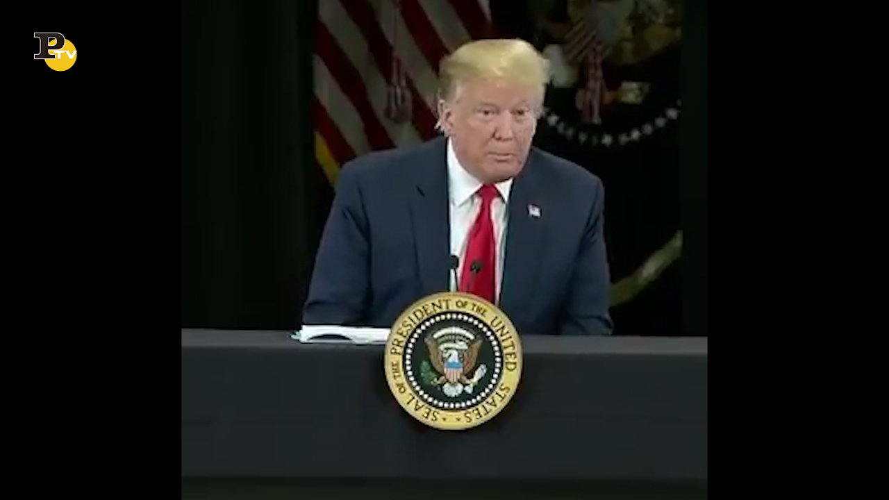 Incendio a Notre-Dame, la gaffe di Trump Incendio a Notre-Dame, la gaffe di Trump