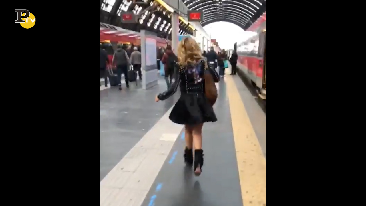 Barbara D’urso corre in stazione e posta il video Barbara D’urso corre in stazione e posta il video