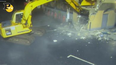 Irlanda, ladri rubano un bancomat con una ruspa