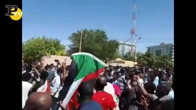 Sudan, colpo di stato: l&#8217;esercito costringe Bashir a dimettersi
