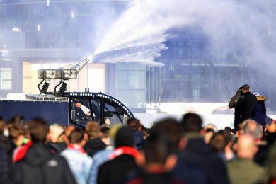 Ajax-Juventus, scontri tra tifosi e polizia ad Amsterdam I VIDEO