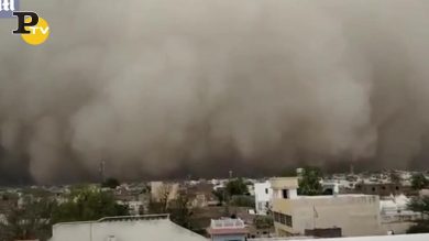 India, enorme tempesta di sabbia sulla città di Choru