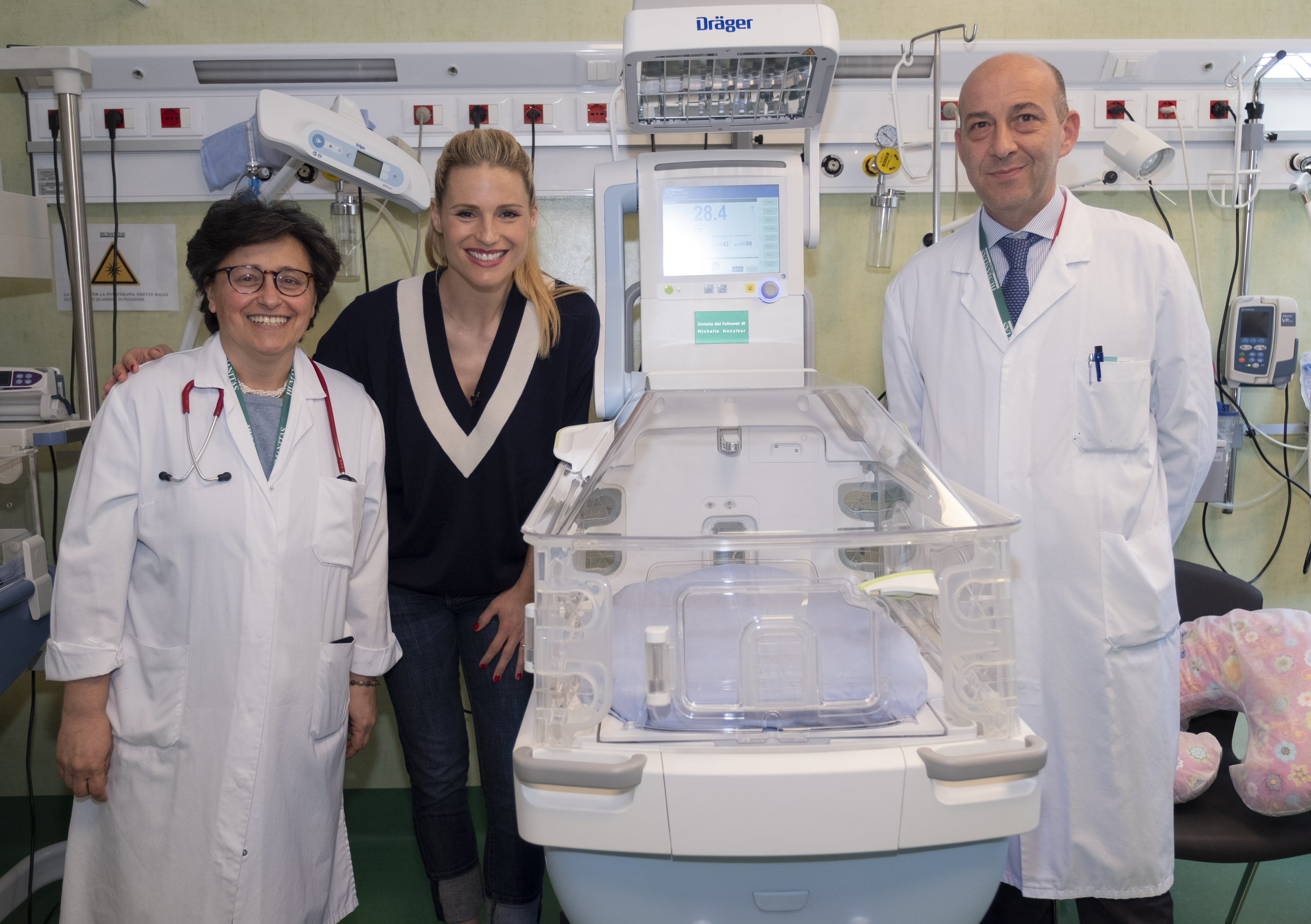 I vestiti della Hunziker all’asta diventano culle per bambini I vestiti della Hunziker all’asta diventano culle per bambini