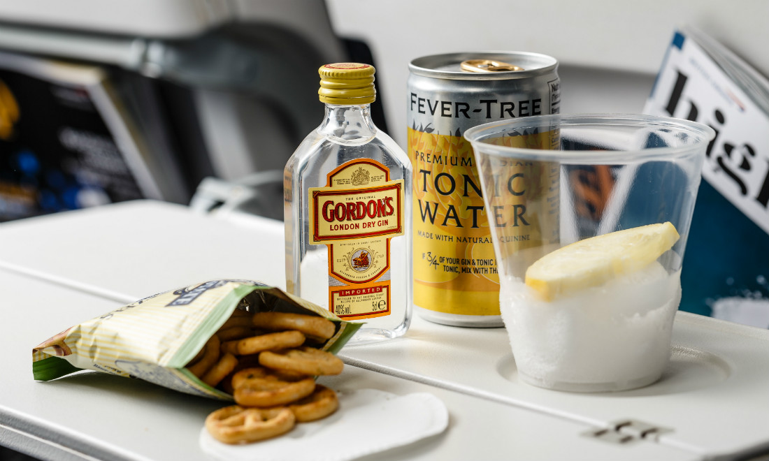 Volo in aereo. Ora la economy ti riempie di coccole Volo in aereo. Ora la economy ti riempie di coccole