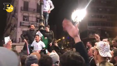 Algeria, presidente Bouteflika si dimette: la reazione per le strade