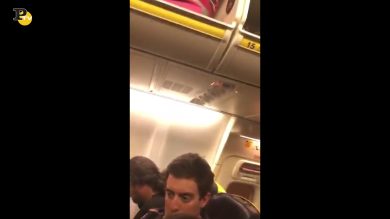 Ryanair, atterra a Bari anziché a Cagliari e dà di matto