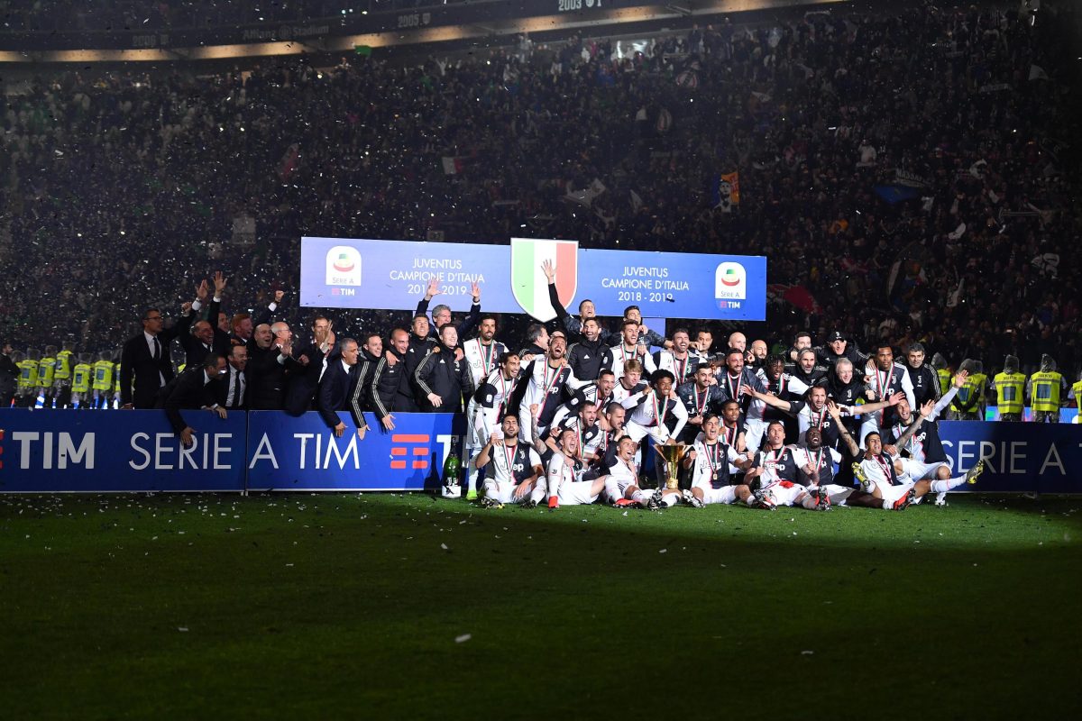 Galleria foto 'Juventus, le immagini della festa scudetto (e dell’addio di Allegri)' - foto 9