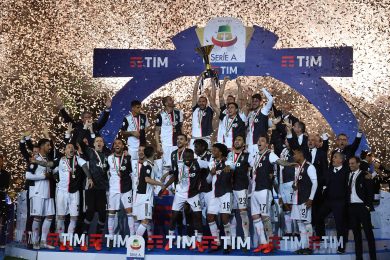 Juventus, le immagini della festa scudetto (e dell’addio di Allegri)