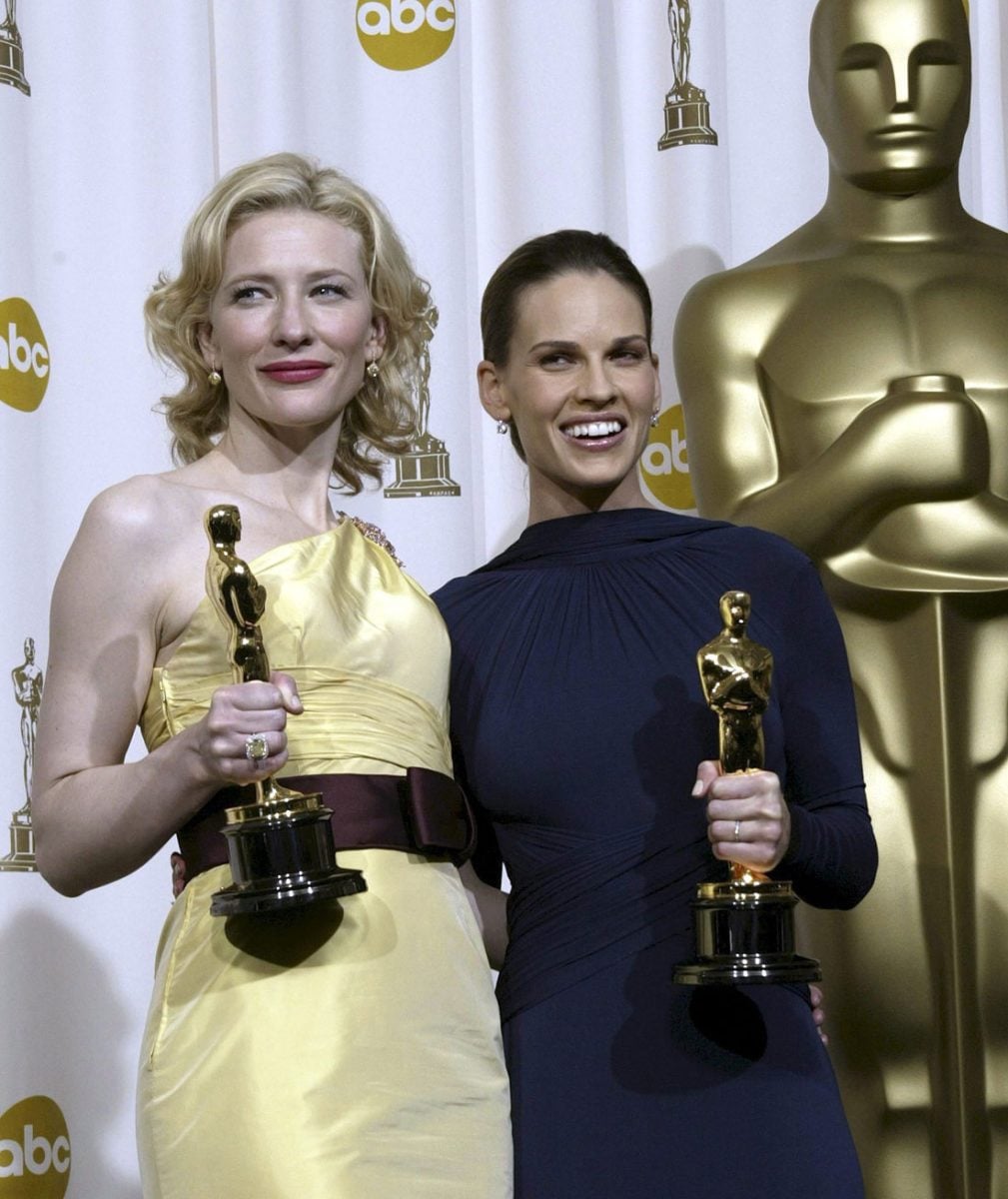 Cate Blanchett, 50 anni di talento e bellezza raffinata – Foto