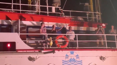 La Sea Watch è entrata (di forza) nel porto di Lampedusa